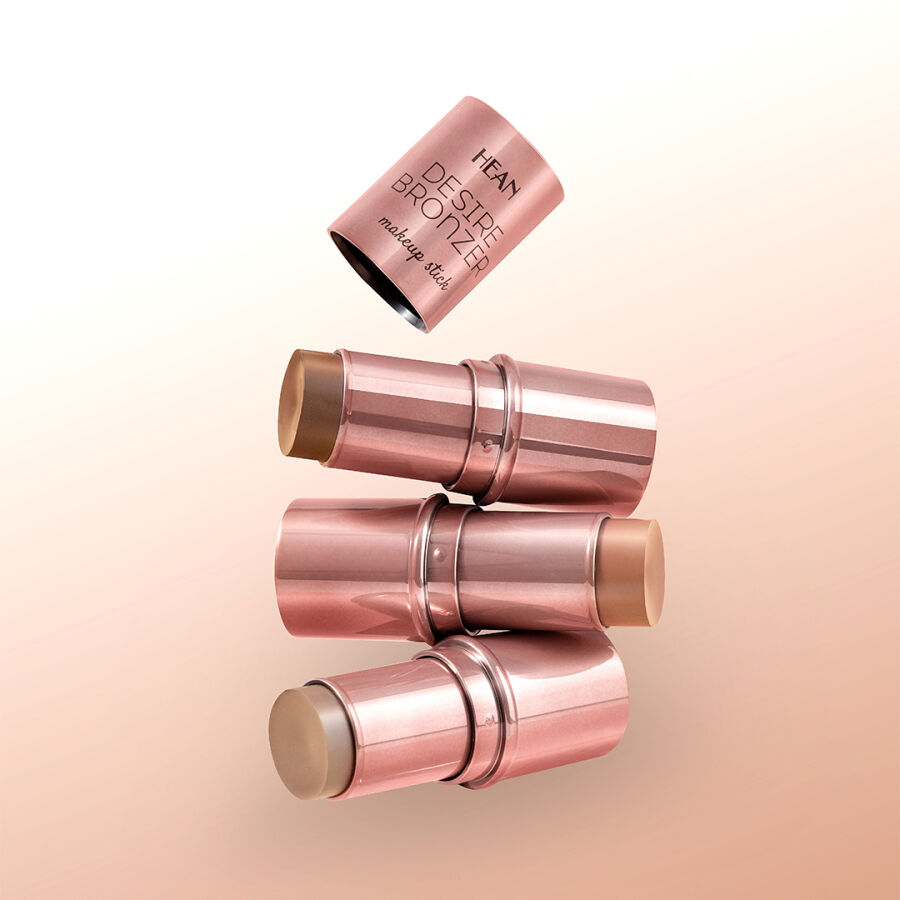 HEAN DESIRE BRONZER application contouring
